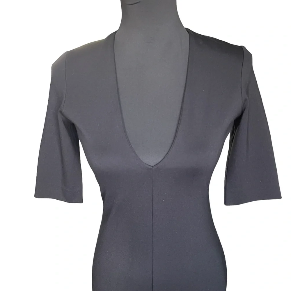Aritzia Babaton Black V-Neck Elbow Sleeve Leon Midi Bodycon Dress (2) - Picture 5 of 15